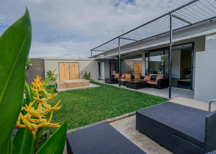 Cozy Bobo Hostal Seminyak